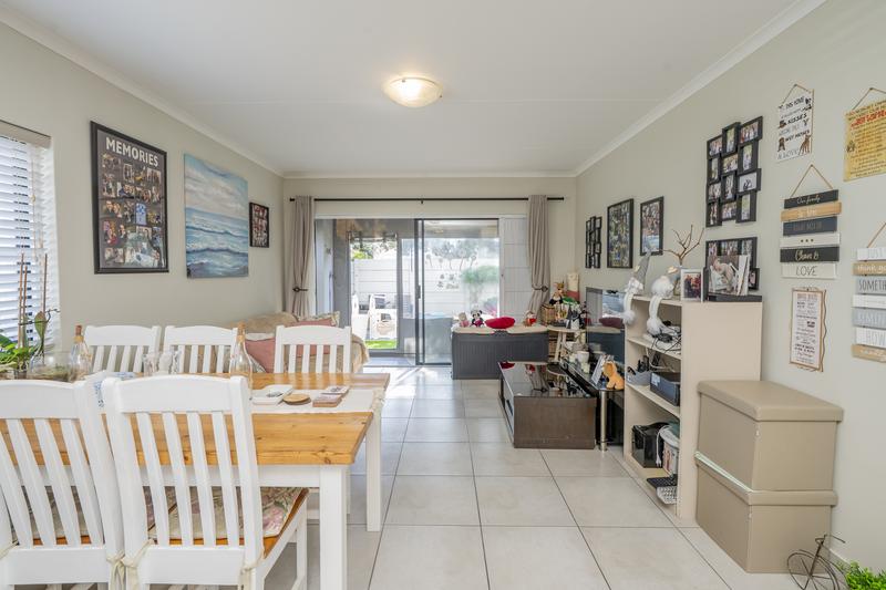 2 Bedroom Property for Sale in Fish Hoek Western Cape